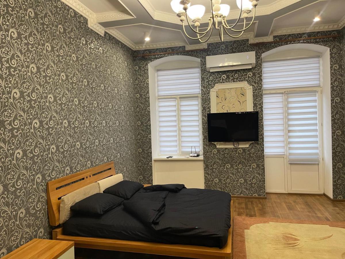 Lux Apartment In Zentrum แชร์นิฟซี ภายนอก รูปภาพ